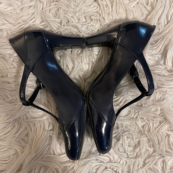 Navy | Giana Bernini | Memory Foam | Heels - Picture 12 of 15